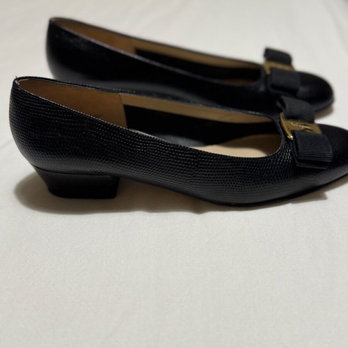 Salvatore Ferragamo Vara Bow pumps size 36.5 black calf Liz leather like new
