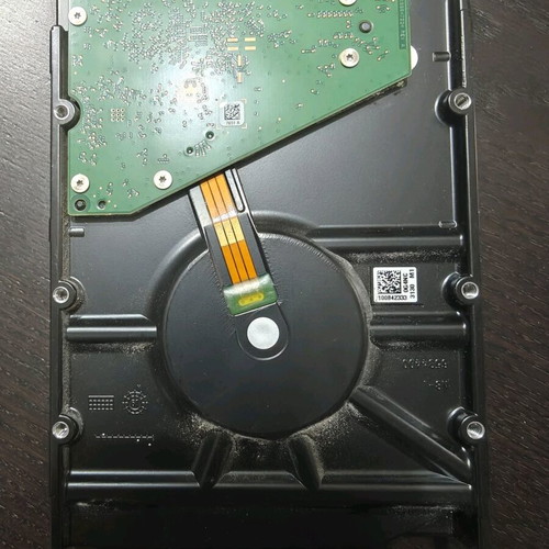 Seagate IronWolf 8TB NAS SATA HDD used, model ST8000VN004