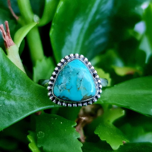 Silver turquoise ring new, size 7, Mohave stone