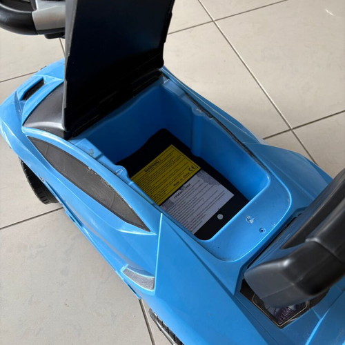 Lamborghini Ride-On Car used, blue/black