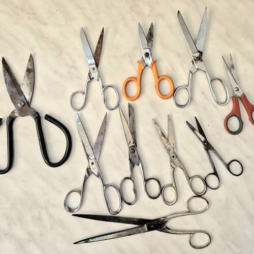 Old scissors used, pack of 10, ideal for restoration