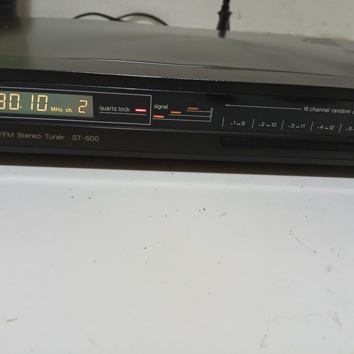 Technics ST 500 AM/FM stereo tuner used in very good condition