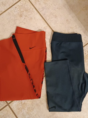 Nike Dri-Fit 3/4 leggings pack of 2, size S, coral and dark blue, like new