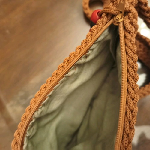 Knitted shoulder bag new, brown and red