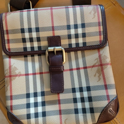 Burberry Haymarket Check leather crossbody bag like new, beige