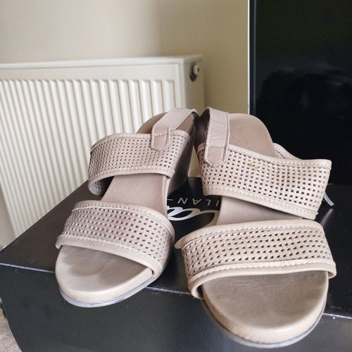 Women's platform sandals used, size 38