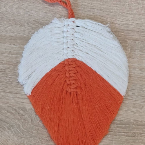 Macrame decorative leaves new, in 2 sizes