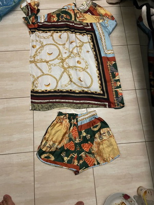 Set colorful used oversized baroque