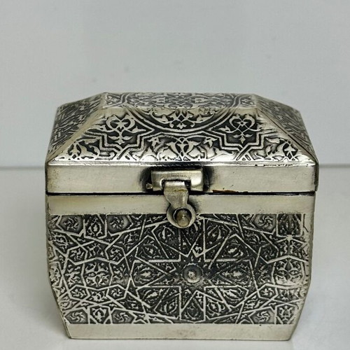 Metal Jewelry Box with Ornate Oriental Reliefs like new