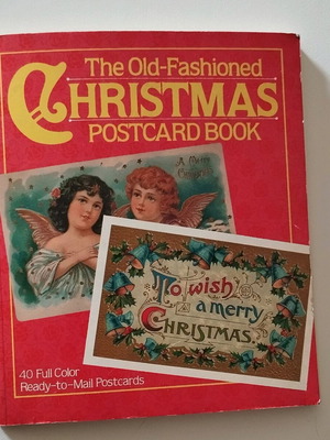 The Old-Fashioned Christmas Postcard Book used, 40 postcards