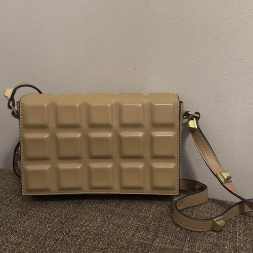 Zara leather shoulder bag new, beige, quilted with studs