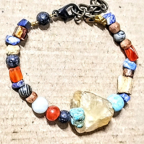 Bracelet with citrine and multicolored stones new