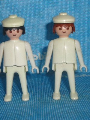 Playmobil set of 2 white figures like new