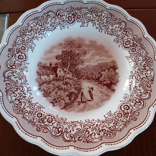 Swiss Landscape plates set with country cottage motif, new