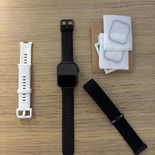Huawei Watch Fit 3 with 2 Extra Straps and 2 Screen Protectors like new