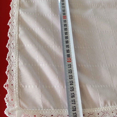 White tablecloth used, 180x143 cm with lace trim