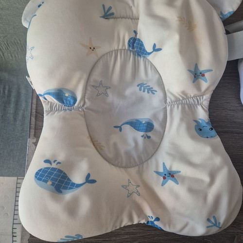Cangaroo Baby Bath Pillow like new