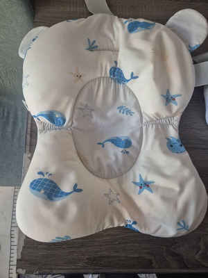 Cangaroo Baby Bath Pillow like new