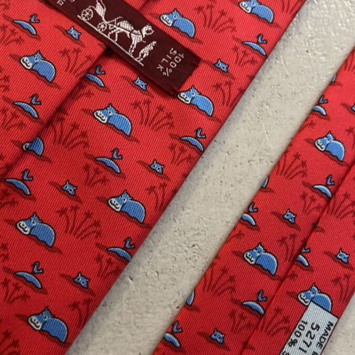Hermes tie new, blue and red, 100% silk, made in France