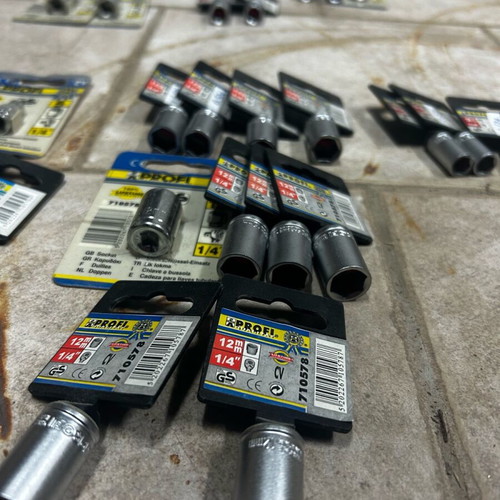 Socket wrenches 3/8 and 1/4 new in various sizes