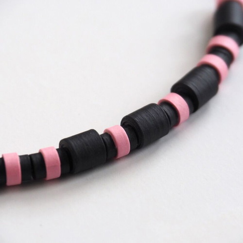 Quilling Paper necklace black pink new
