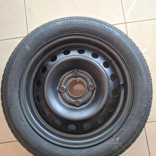Spare wheel 4x114.3 with 195/50R15 tire like new