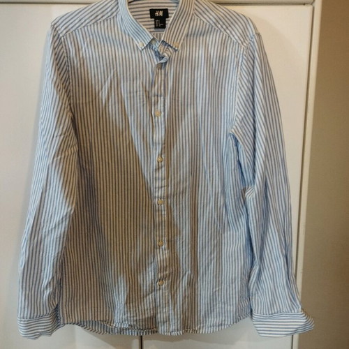 Pack of 2 H&M men's shirts small like new