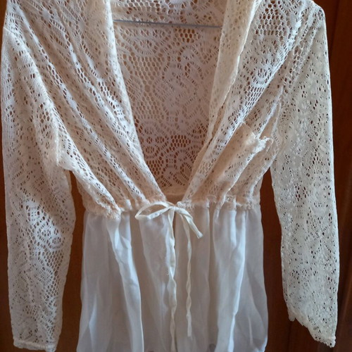 Lace cardigan crinkled fabric like new, white and beige