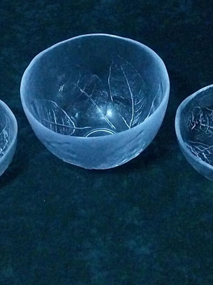Kosta Boda Party Leaf bowl set like new, Swedish crystal