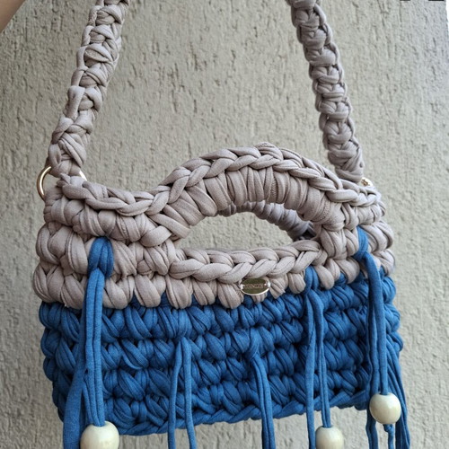 Knitted shoulder bag new, blue and beige textile yarn
