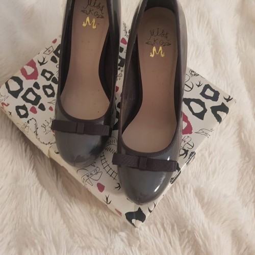 Miss KG By Kurt Geiger Grey Patent Court Shoes Size 38 Like New
