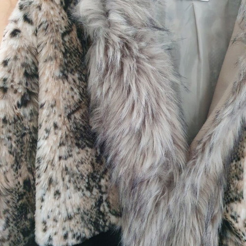Faux fur coat with leopard design new, size L