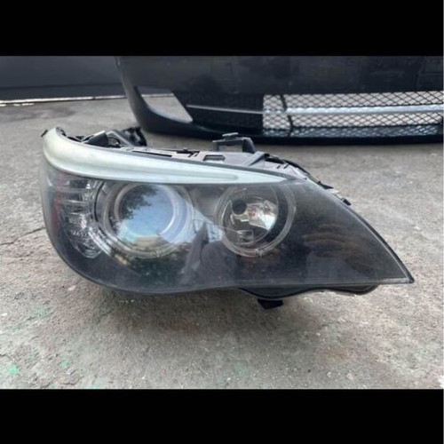 BMW E60 2009 headlights used with broken mounts