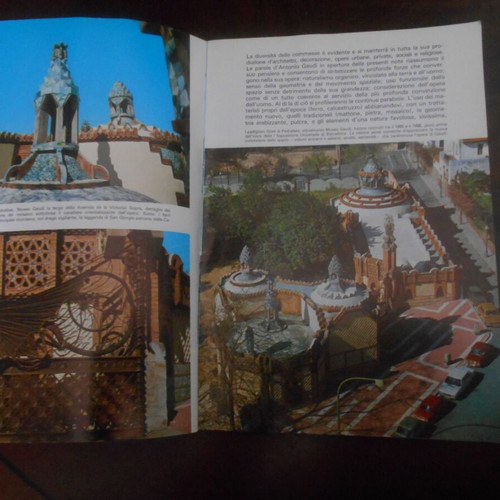Gaudi Architecture used, Italian edition album 64 pages