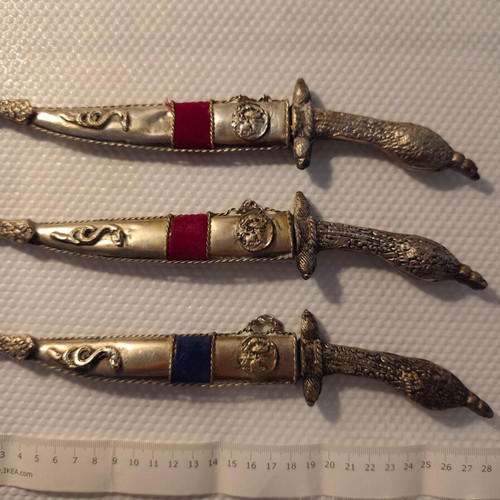 Decorative daggers with sheaths, 27–30cm, collectible