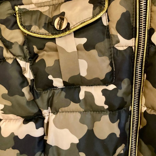 Yess Miss women's short puffer jacket with hood like new, beige and green