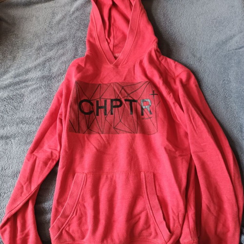 Clothing bundle like new, including sweaters, t-shirts, jackets
