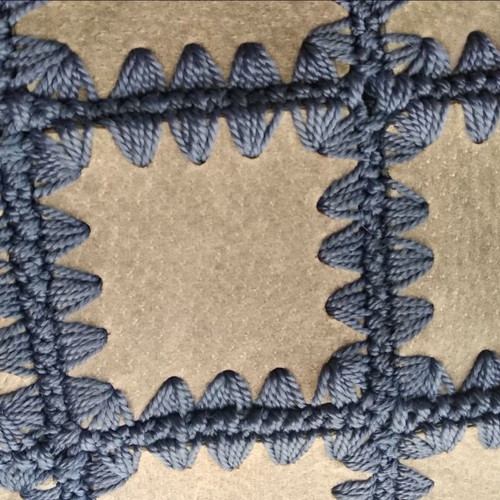 Knitted shoulder bag used, dark blue with leather