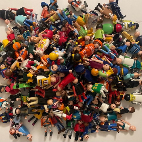 Playmobil used figures, pack of 185 pieces