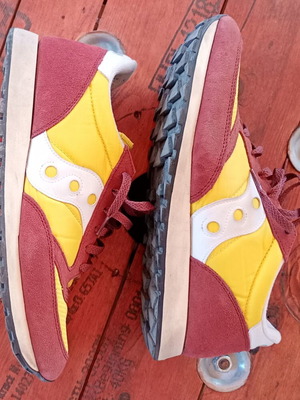 Saucony sneakers, red and yellow, size 48