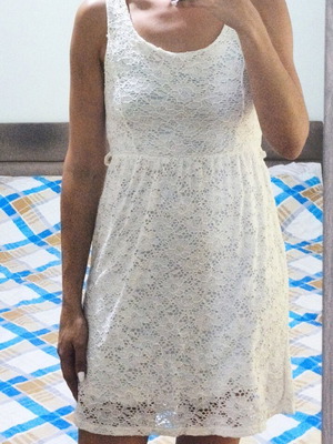 White lace mini dress like new, sizes S-M, Made In Italy