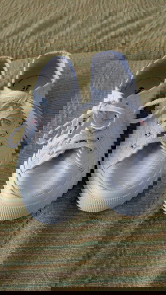 Superga 37ν.