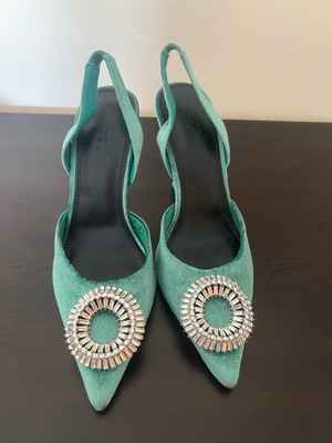 High-heeled shoes new, size 38, green with jewel