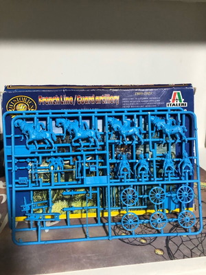 Italeri 1/72 Napoleonic French Artillery model kit like new
