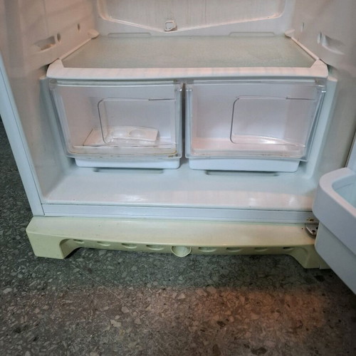 Refrigerator 175x60x60 cm