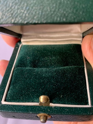 Zolotas ring box used
