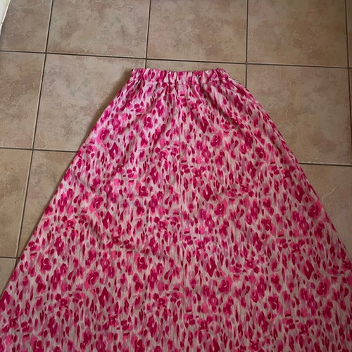 Modern fuchsia floral maxi skirt and strapless top like new