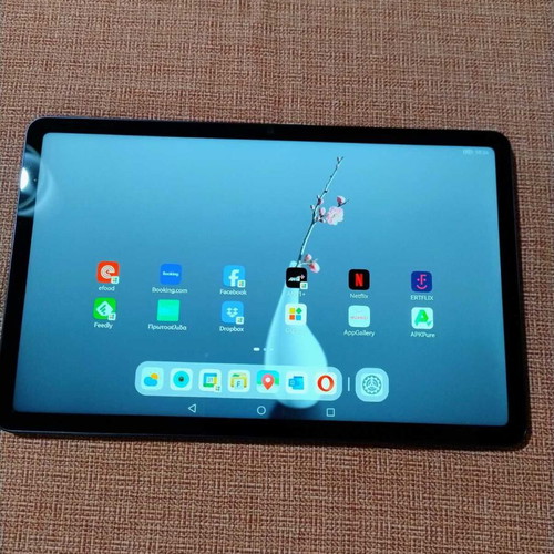Huawei MatePad 64/4GB WiFi Tablet 10.4" like new, gray