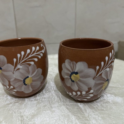 Ceramic decorative cups like new with painting, set of 2