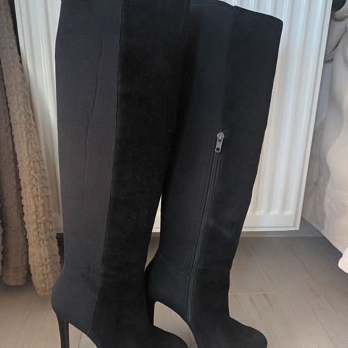 Ash suede boots like new, size 39, black